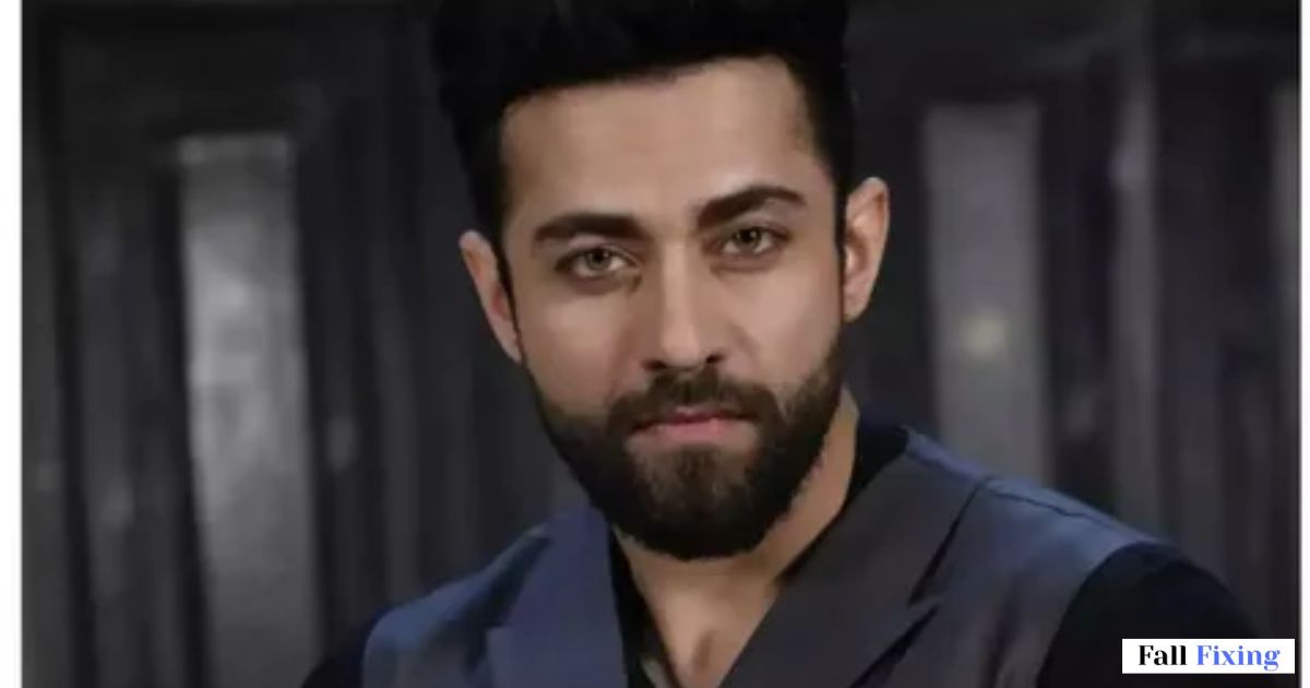 Mahir Pandhi Wife